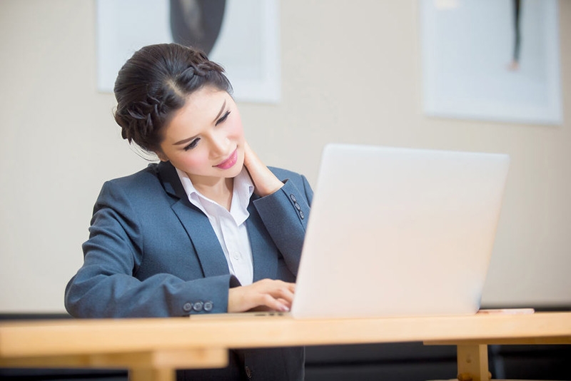 Thoái hóa cột sống dân văn phòng thường do ngồi lâu-3