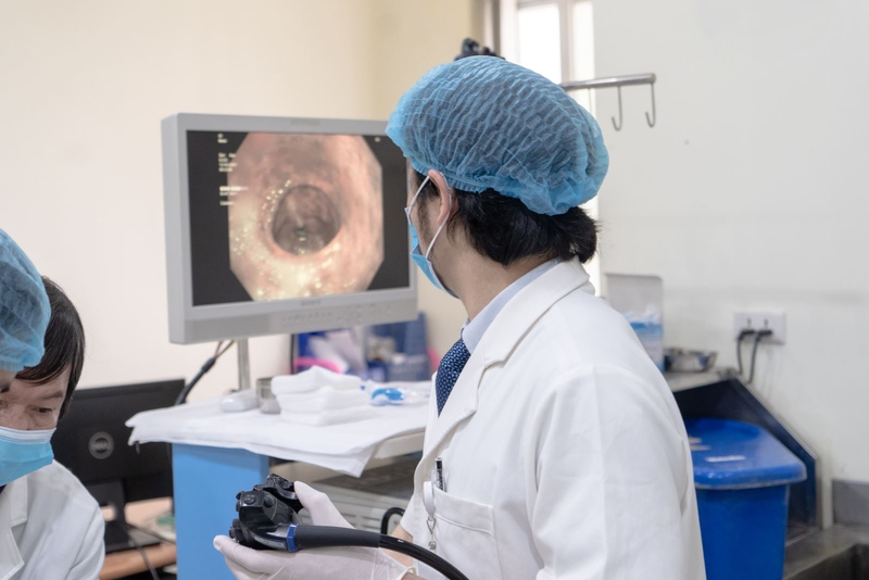 Thoát vị bẹn ở trẻ sơ sinh có biểu hiện gì và cách điều trị 2