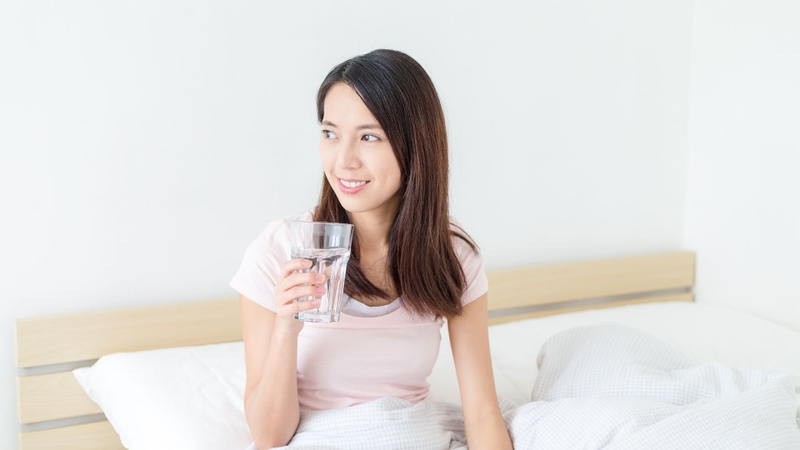 Bắt đầu ngày mới với một ly nước ion kiềm để thanh lọc cơ thể