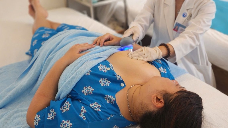 Thông tắc tia sữa bằng sóng siêu âm cần được cân nhắc dựa trên tình trạng tuyến vú