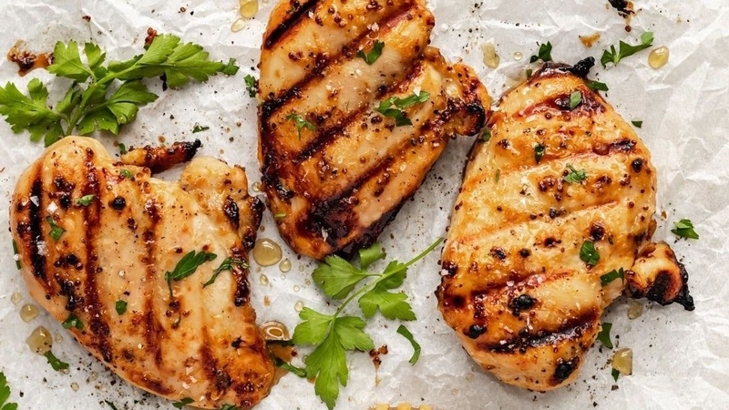 Gợi ý thực đơn giảm cân với ức gà trong 1 tuần thơm ngon, hiệu quả 2
