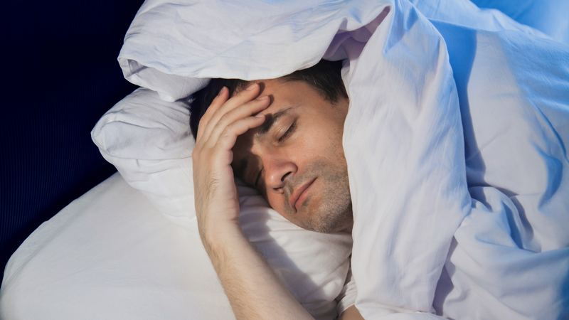 Giấc ngủ đóng vai trò quan trọng trong việc điều hòa hormone sinh dục nam, đặc biệt là testosterone