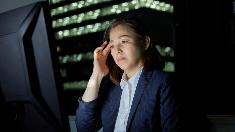 Thức khuya có bị suy thận không? Cách bảo vệ thận khi hay phải thức khuya 1