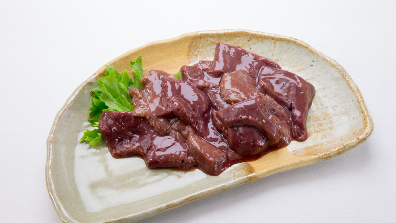 Trong khoảng 85g gan bò luộc chín có thể cung cấp tới 17.800 mcg vitamin A