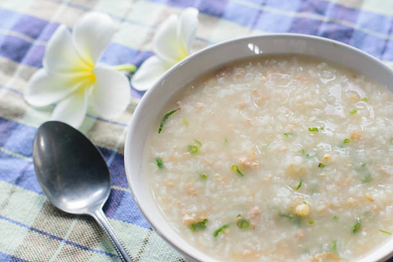 Thực phẩm nào nên và không nên cho trẻ ăn khi bị ho? 1