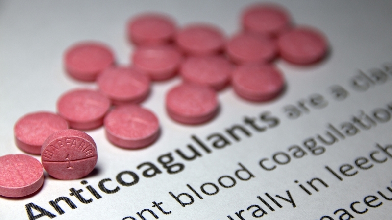 Thuốc chống đông đường uống giúp ngăn hình thành huyết khối, giảm nguy cơ đột quỵ