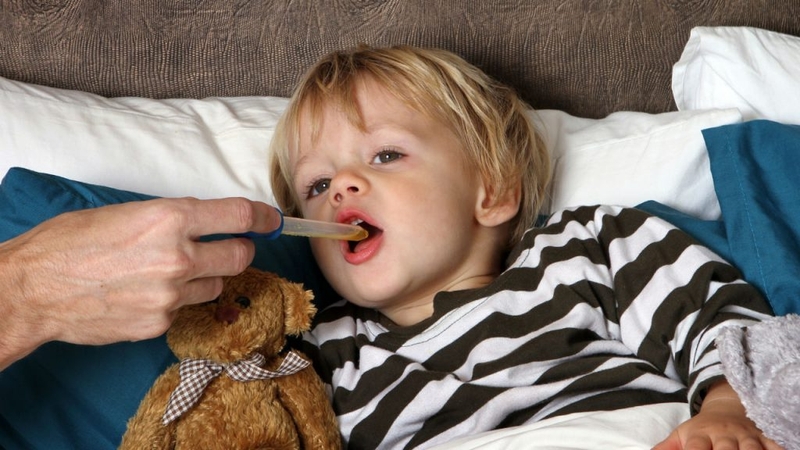 Quy tắc an toàn khi dùng thuốc hạ sốt trẻ em bố mẹ cần biết 1