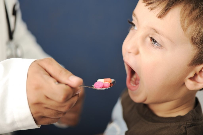 Quy tắc an toàn khi dùng thuốc hạ sốt trẻ em bố mẹ cần biết 2