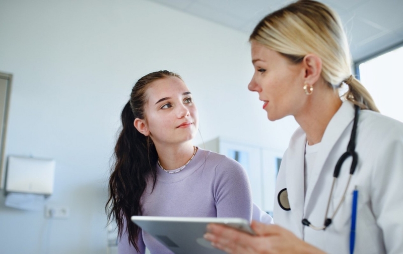 Thuốc isotretinoin có gây rối loạn kinh nguyệt hay không? 2