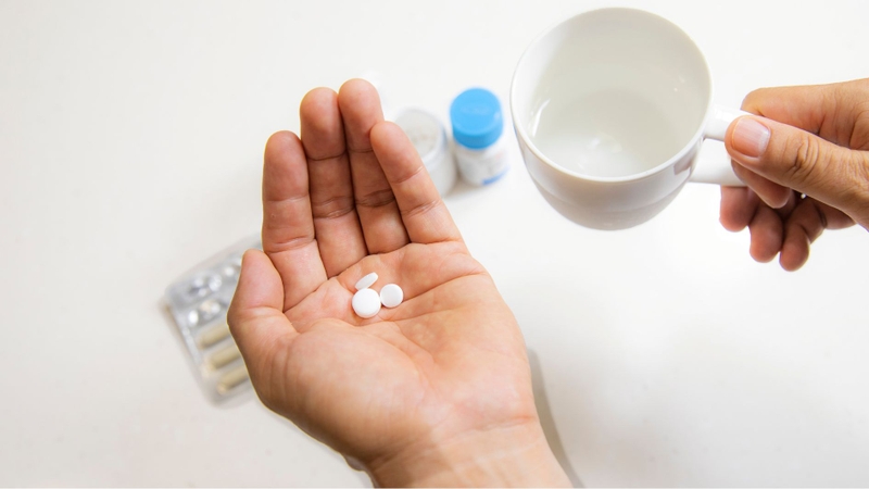 Một số thuốc kháng histamin thế hệ 2 tương đối an toàn cho phụ nữ cho con bú