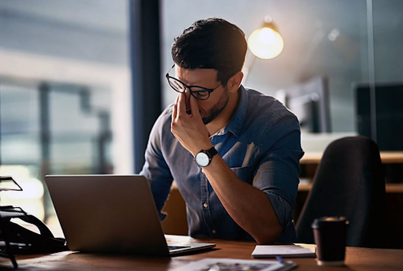 Thuốc nhỏ mắt cho người dùng máy tính mà bạn nên biết 1