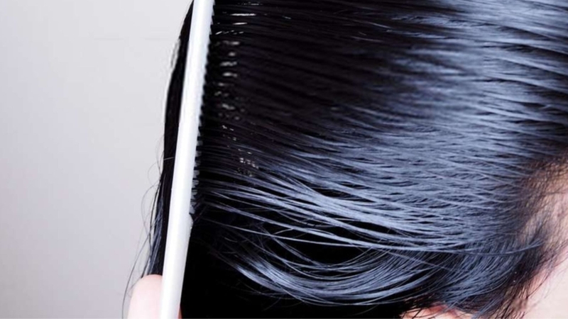 Thuốc nhuộm tóc thảo dược giúp giảm thiểu tối đa tình trạng kích ứng da đầu