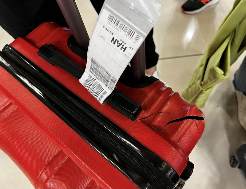 Thuốc tây có được mang lên máy bay không? Quy định về hành lý theo từng quốc gia 3