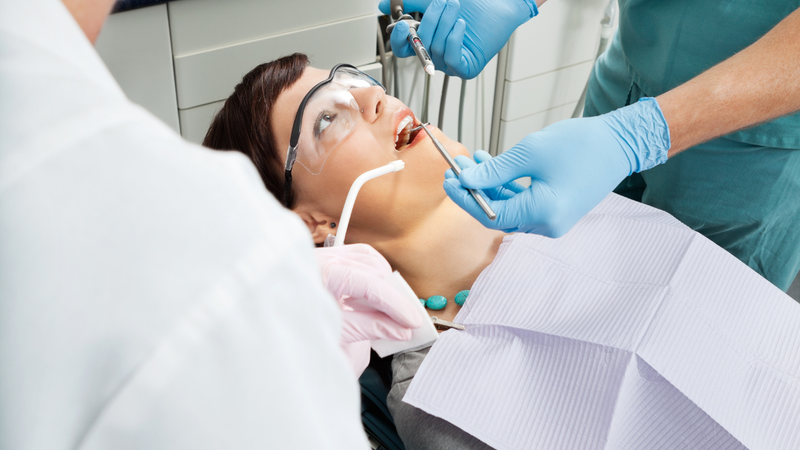 Bác sĩ nha khoa phải được đào tạo đầy đủ về kỹ thuật tiêm