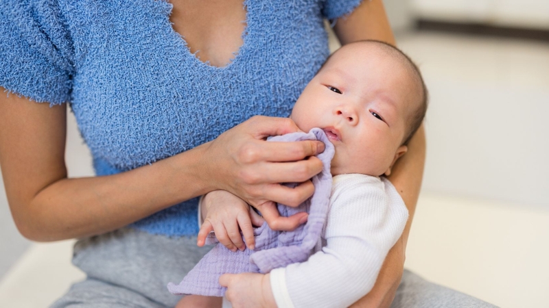 Thuốc tăng nhu động không phải là lựa chọn điều trị thường quy cho trẻ chỉ có biểu hiện trớ sữa
