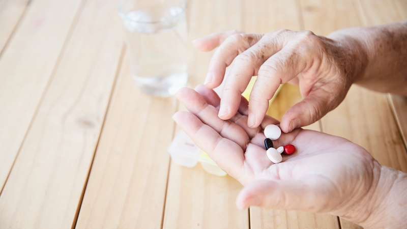 Việc dùng thuốc trị u não lành tính cần tuân thủ chỉ định và theo dõi sức khỏe