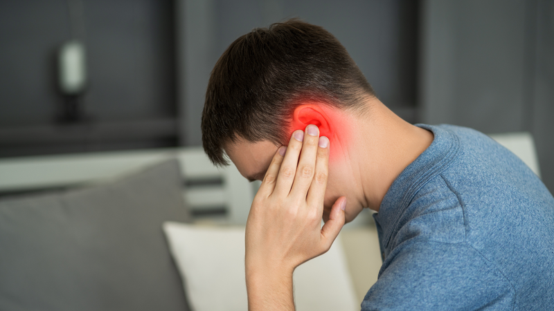 Cần cảnh giác các dấu hiệu sưng, đau, nóng, đỏ ở thùy tai