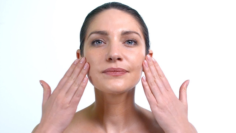 Tiêm Botox hạ gò má bị đơ nguyên nhân do đâu? 2