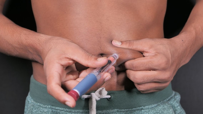 Tiêm insulin sai cách có thể làm thay đổi khả năng hấp thu thuốc