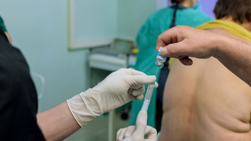 Cân nhắc các trường hợp chống chỉ định tiêm màng cứng thoát vị đĩa đệm