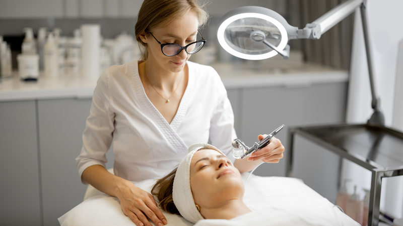 Tiêm meso xong peel da được không? Hiểu rõ lợi ích và rủi ro trước khi thực hiện 1