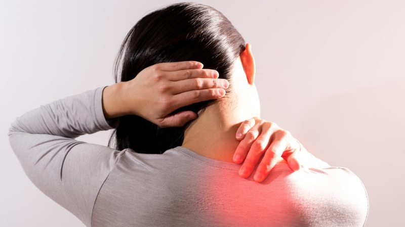 Tiêm phá đông khớp vai dưới: Quy trình thực hiện 2