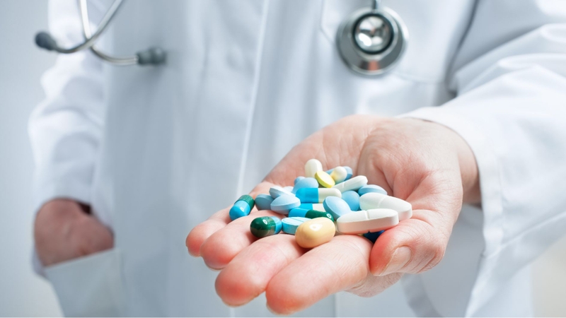 Sử dụng thuốc theo hướng dẫn bác sĩ