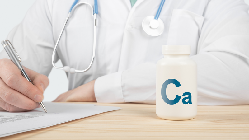 Người có tiền sử sỏi thận hoặc rối loạn chuyển hóa canxi nên tham khảo ý kiến chuyên môn trước khi sử dụng