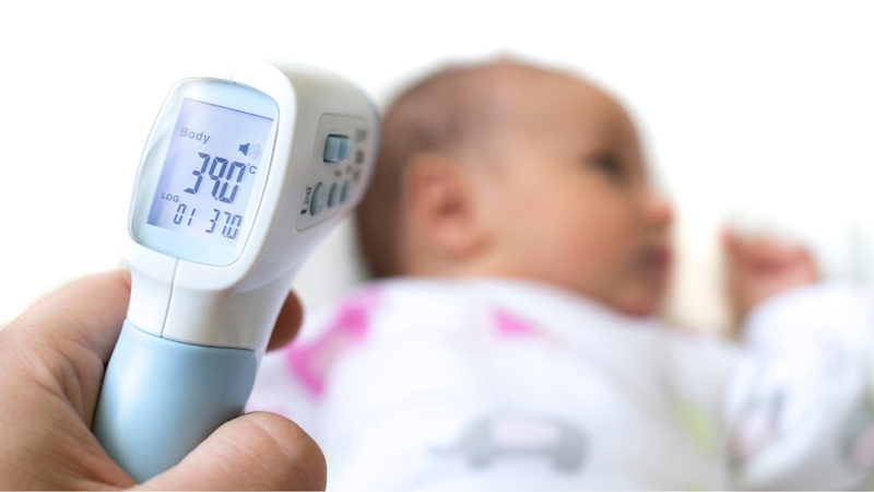 Trẻ sinh non có thể gặp phản ứng nhẹ sau tiêm 6in1 và cần được theo dõi sát 24 - 48 giờ