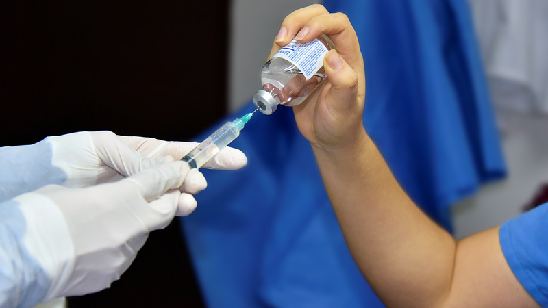 Tiêm vắc xin cho người nước ngoài và những lưu ý quan trọng cần biết 1