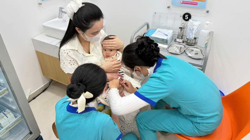 Trung tâm cung cấp đầy đủ các loại vắc xin dành cho trẻ em và người lớn