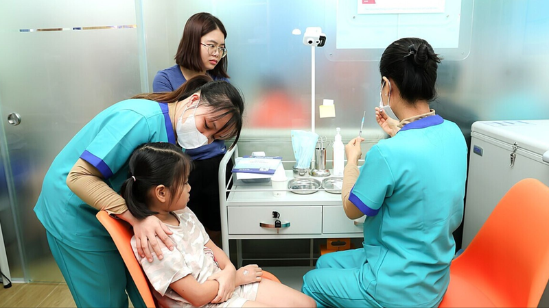 Vắc xin cúm tại Long Châu có chất lượng đảm bảo, giá cả phải chăng