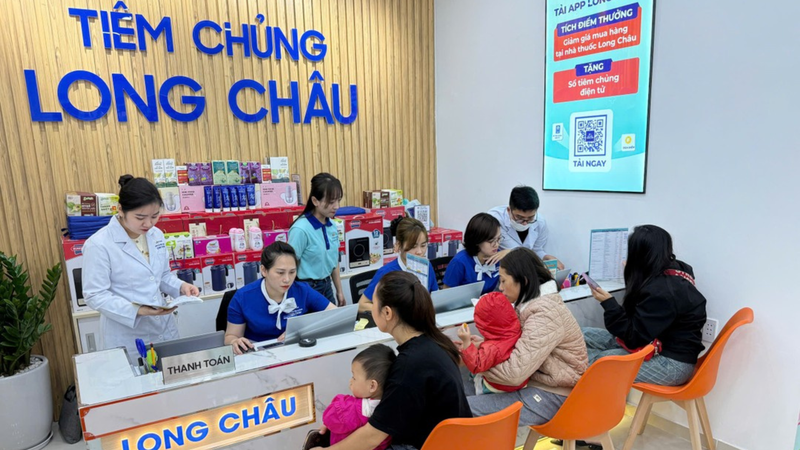 Trung tâm Tiêm chủng Long Châu hiện cung cấp vắc xin RSV chất lượng, trong đó có vắc xin Abrysvo