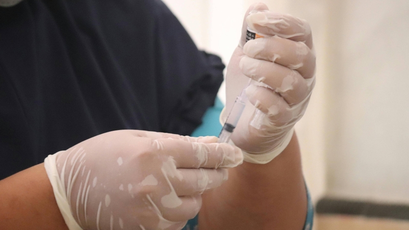 Người dân cần chú ý việc khám sàng lọc trước khi tiêm giúp loại trừ các nguy cơ