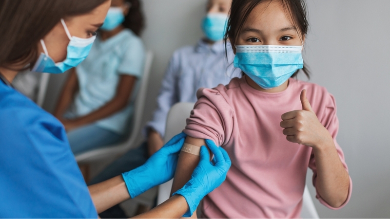 Tiêm vaccine cho học sinh: Tầm quan trọng và lợi ích sức khỏe 1