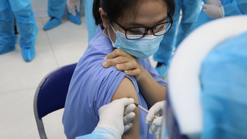 Tiêm vaccine có đau không? Hiểu rõ về cảm giác khi tiêm chủng 1