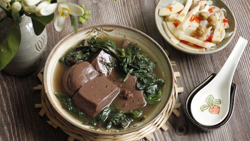 Tiết luộc bao nhiêu calo? Cách kiểm soát lượng calo khi ăn tiết luộc 2