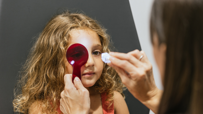 Tiêu chuẩn chẩn đoán tật khúc xạ ở mắt - Tật khúc xạ có chữa được không? 1