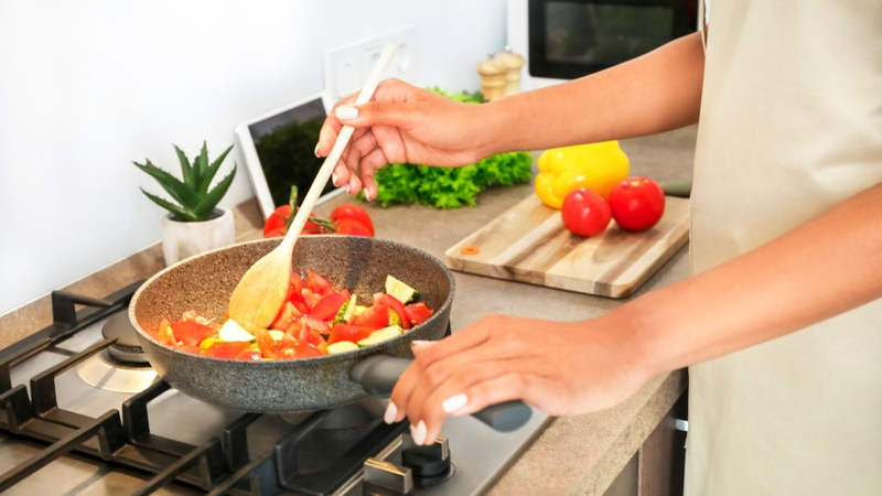 Điều chỉnh chế độ ăn uống phù hợp với tình trạng sức khỏe