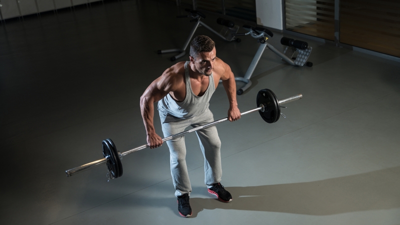 Reverse Grip Bent-Over Row bài tập này là lựa chọn nâng cao rất hiệu quả