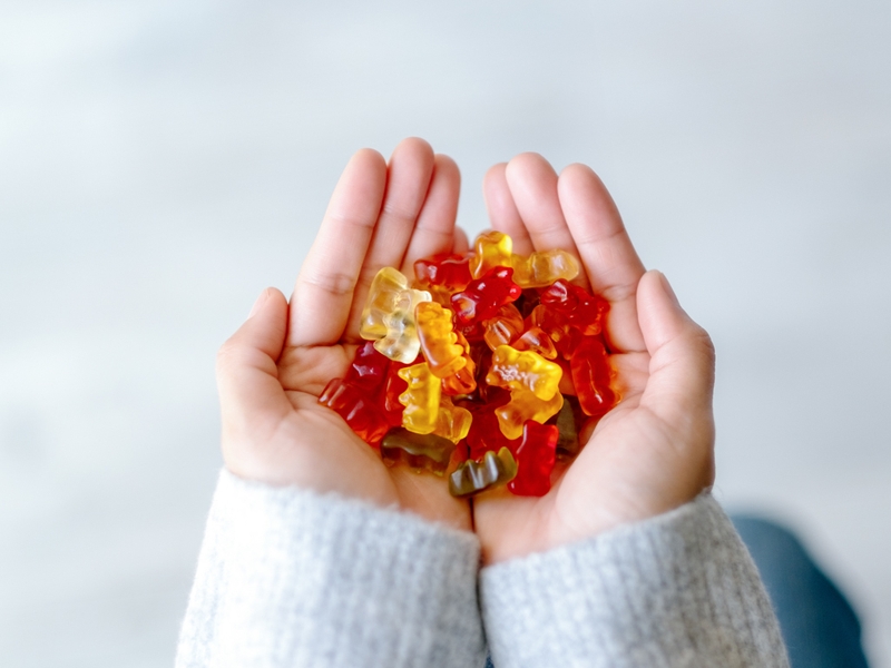 Tìm hiểu nguyên nhân và cách chữa sâu răng cho trẻ 2 tuổi 2