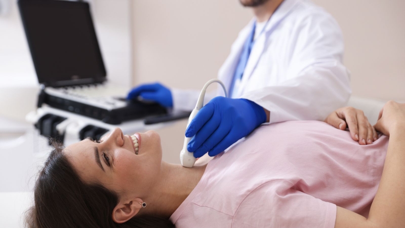 Siêu âm tuyến giáp là một kỹ thuật chẩn đoán hình ảnh sử dụng sóng âm tần số cao