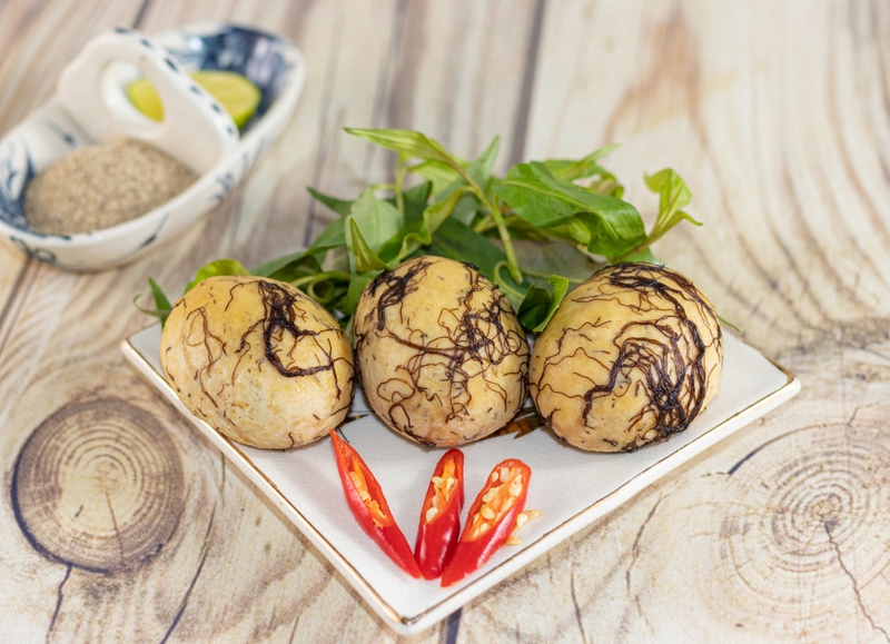 Tìm hiểu thông tin: Máu nhiễm mỡ có ăn được trứng vịt lộn không?