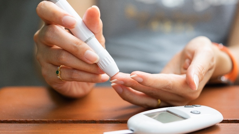 Tìm hiểu tính năng và cách sử dụng que thử đường huyết MediUSA TS3300 1