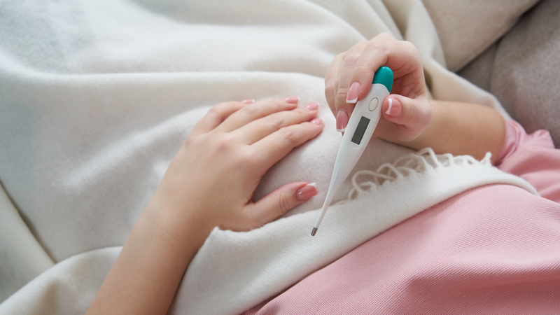 Sau khi tiêm vắc xin Barycela, trẻ có thể gặp một số phản ứng thường thấy và thường nhẹ