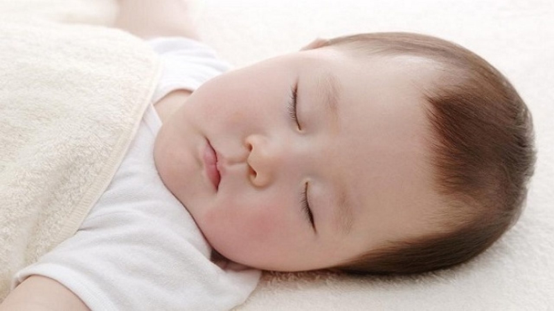 Tìm hiểu về các tư thế ngủ cho trẻ sơ sinh