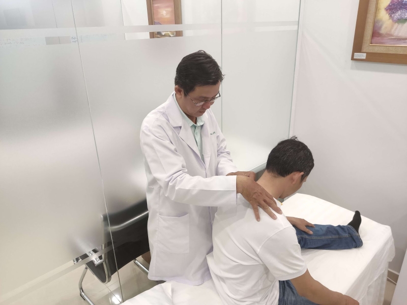 Tìm hiểu về cách chữa thoái hoá đốt sống cổ bằng xoa bóp 3