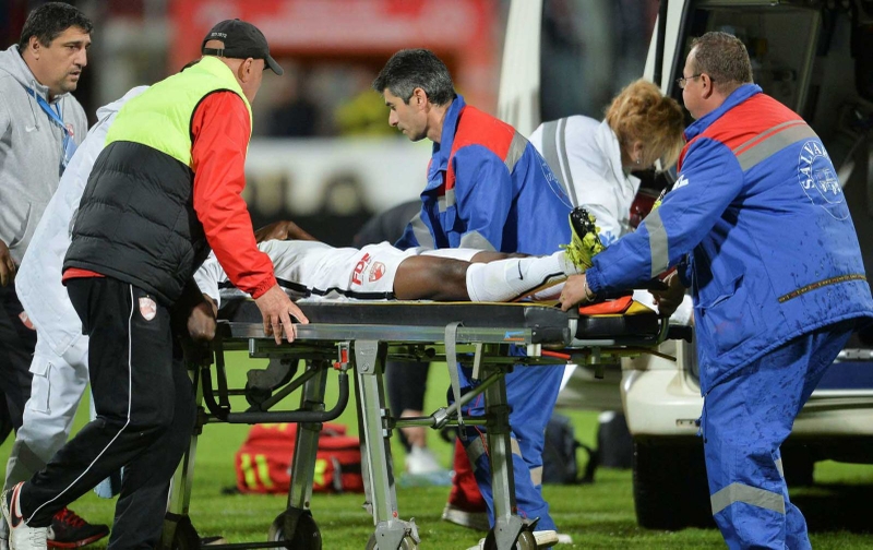 Tìm hiểu về tình trạng nuốt lưỡi trong bóng đá