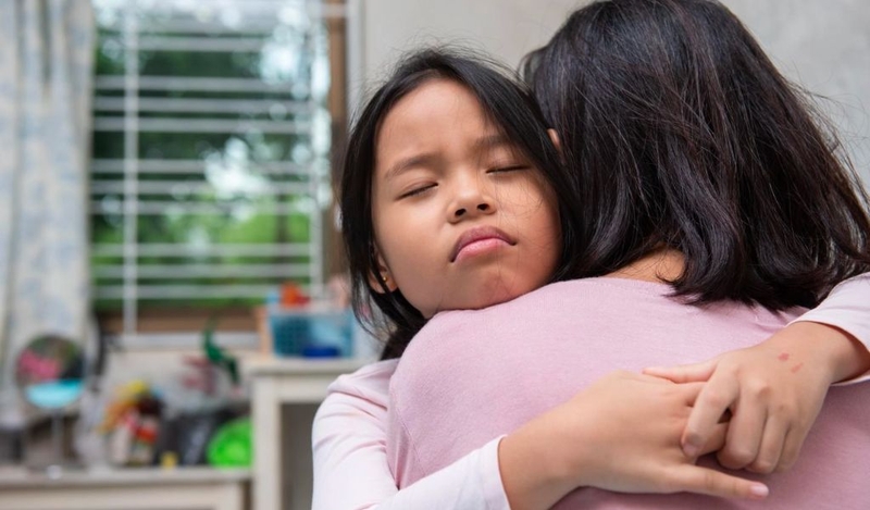 Tính cách con gái tuổi dậy thì thay đổi như thế nào? Ba mẹ cần làm gì? 2