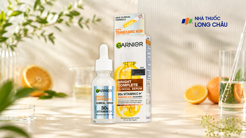 Dưỡng chất dưỡng sáng da Garnier Bright Complete Clinical Serum